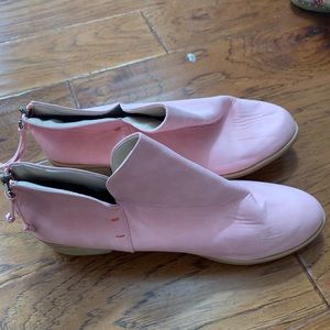 Brand new pink booties